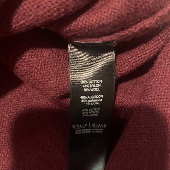 White House Black Market Burgundy Sleeveless Turtleneck Sweater sz S - Picture 8 of 8